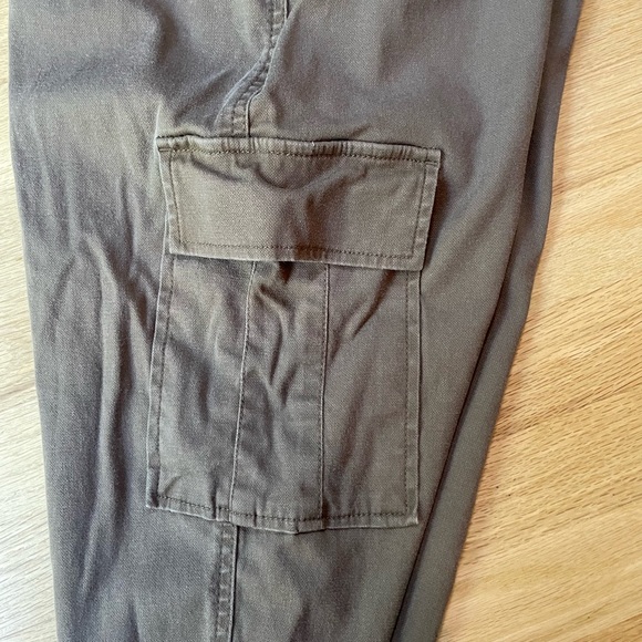 LIVERPOOL LOS ANGELES Cargo Crop Cuffed Pants Size 10 - Picture 6 of 14